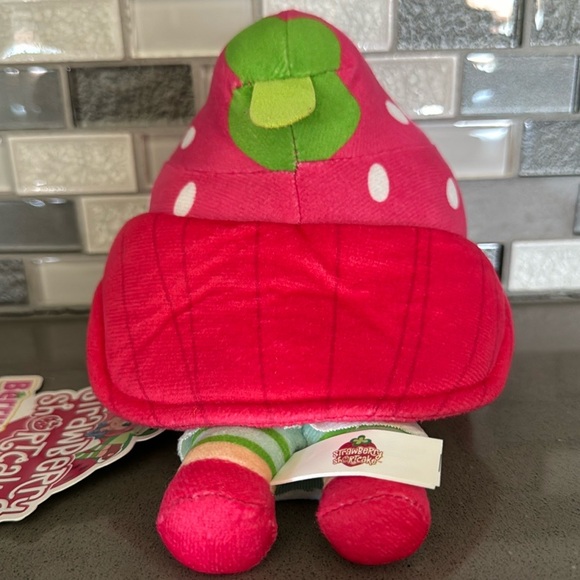 Strawberry Shortcake: Berry In The Big City Plush / Limited Edition Kawaii / NEW - Picture 12 of 16